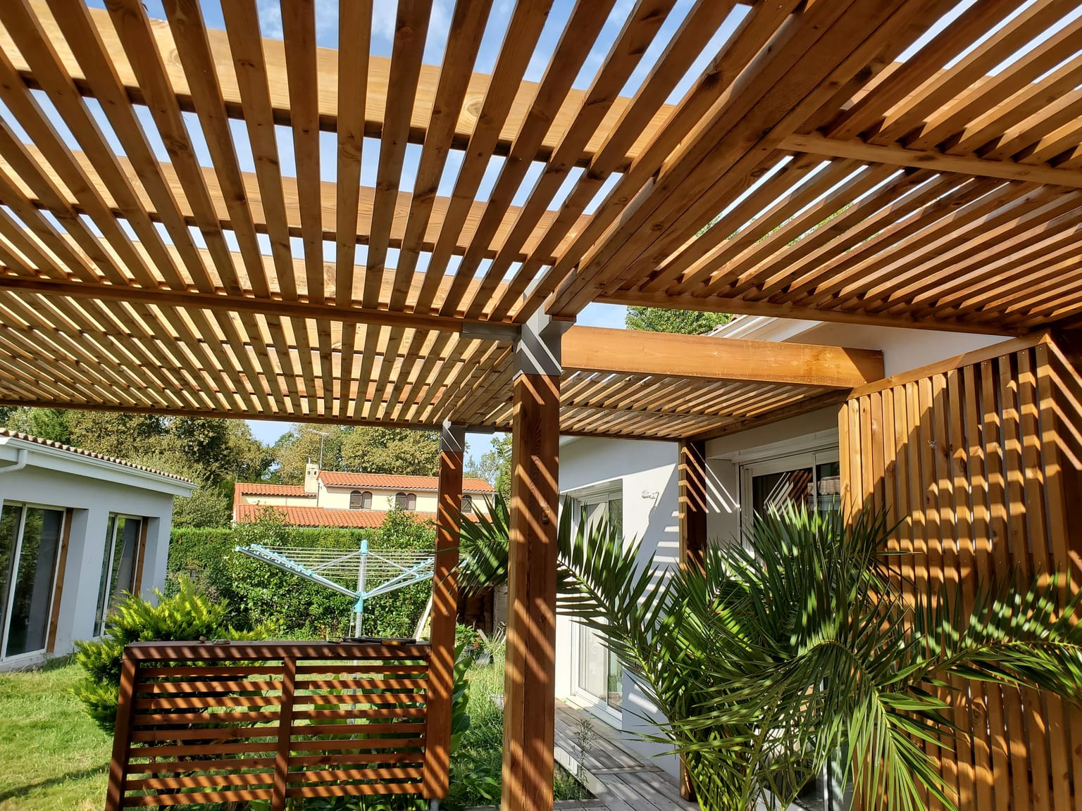 Aménagement extérieur bois par Tera Nature, paysagiste à Bordeaux — réalisation 8